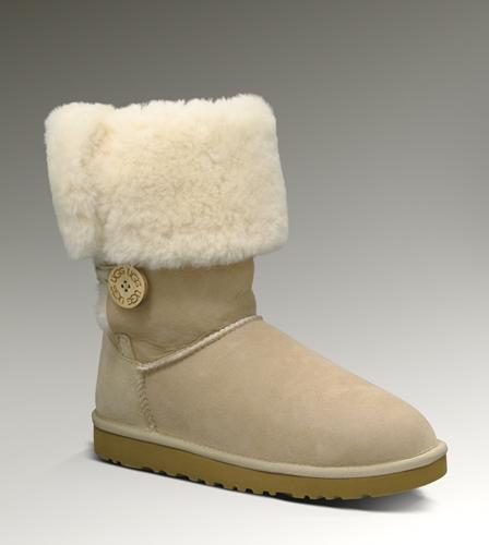 Ugg Outlet Bailey Button Triplet Sand Boots 845071